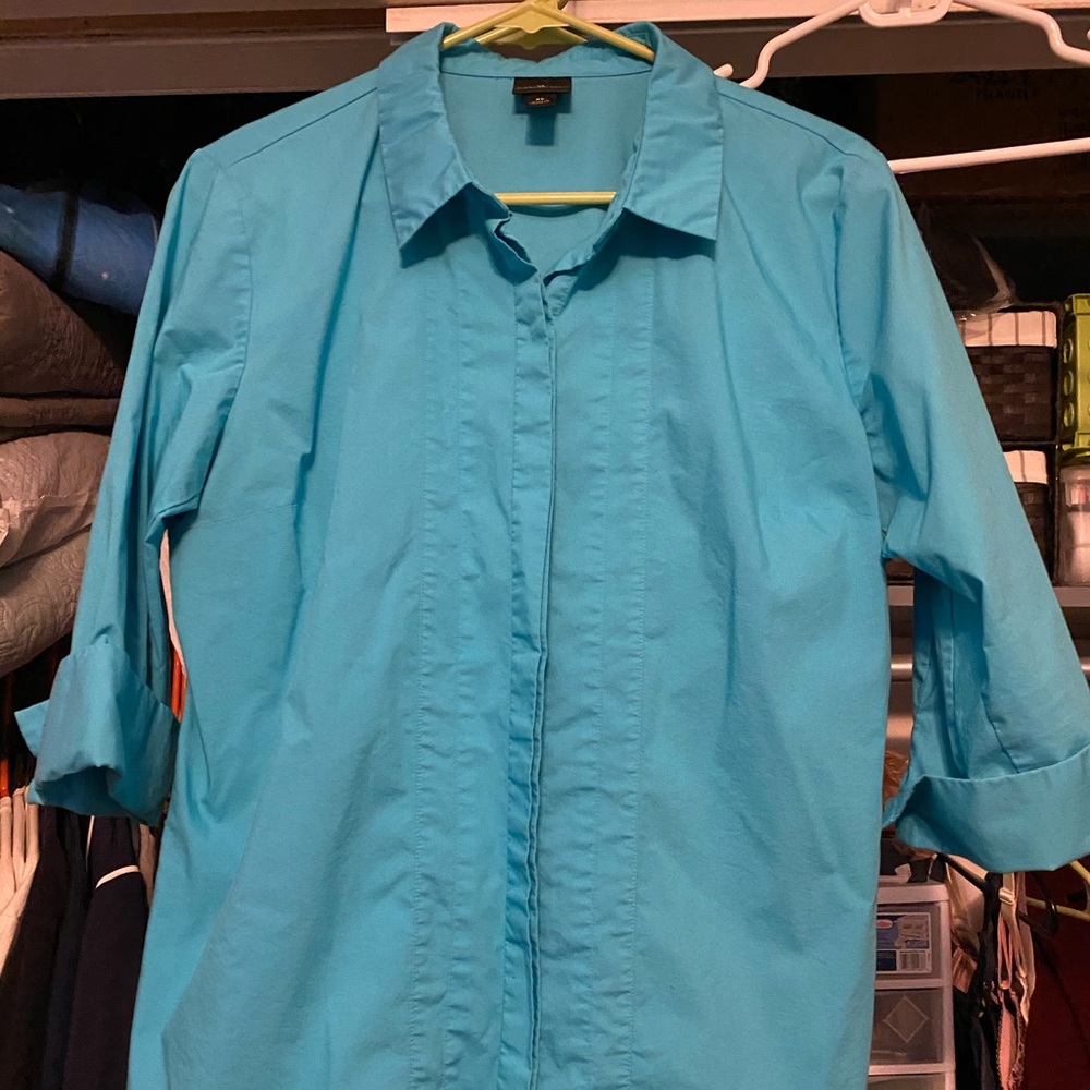 Worthington Blue button up blouse